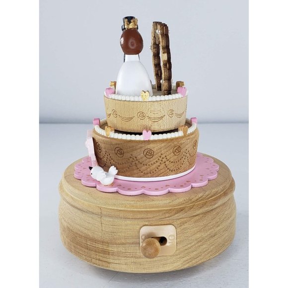Papyrus Wedding Cake Bride Groom Wooden Music Box Wonderful Life - Picture 5 of 6